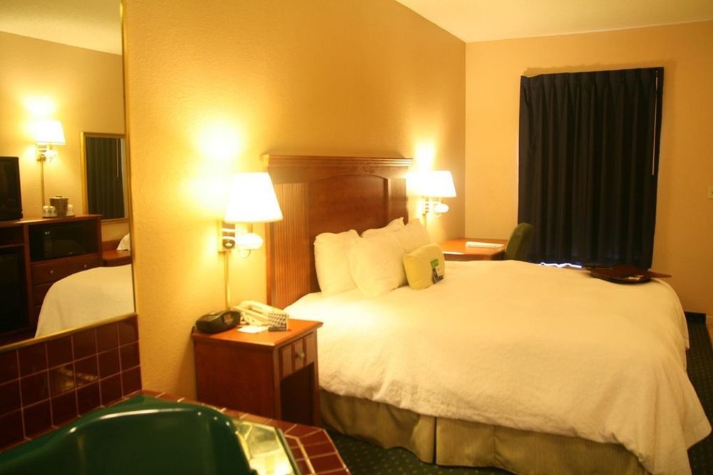 Econo Lodge Корділ Номер фото